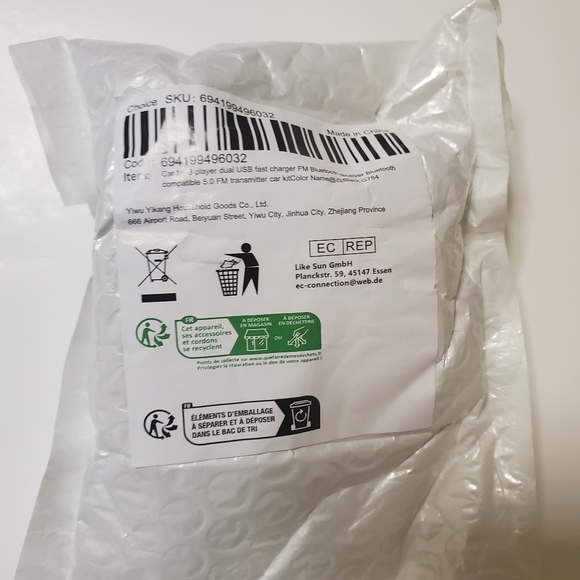 Digital Phone Charger with phone and FM on/off buttons. - Picture 2 of 7